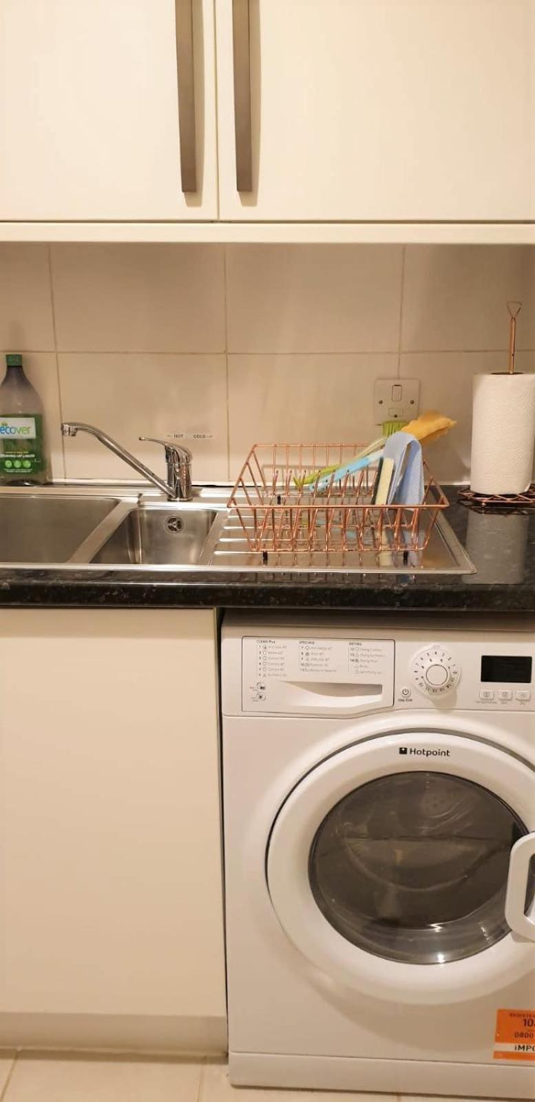 Cosy Garden Flat With Parking In Ealing Broadway Appartamento *