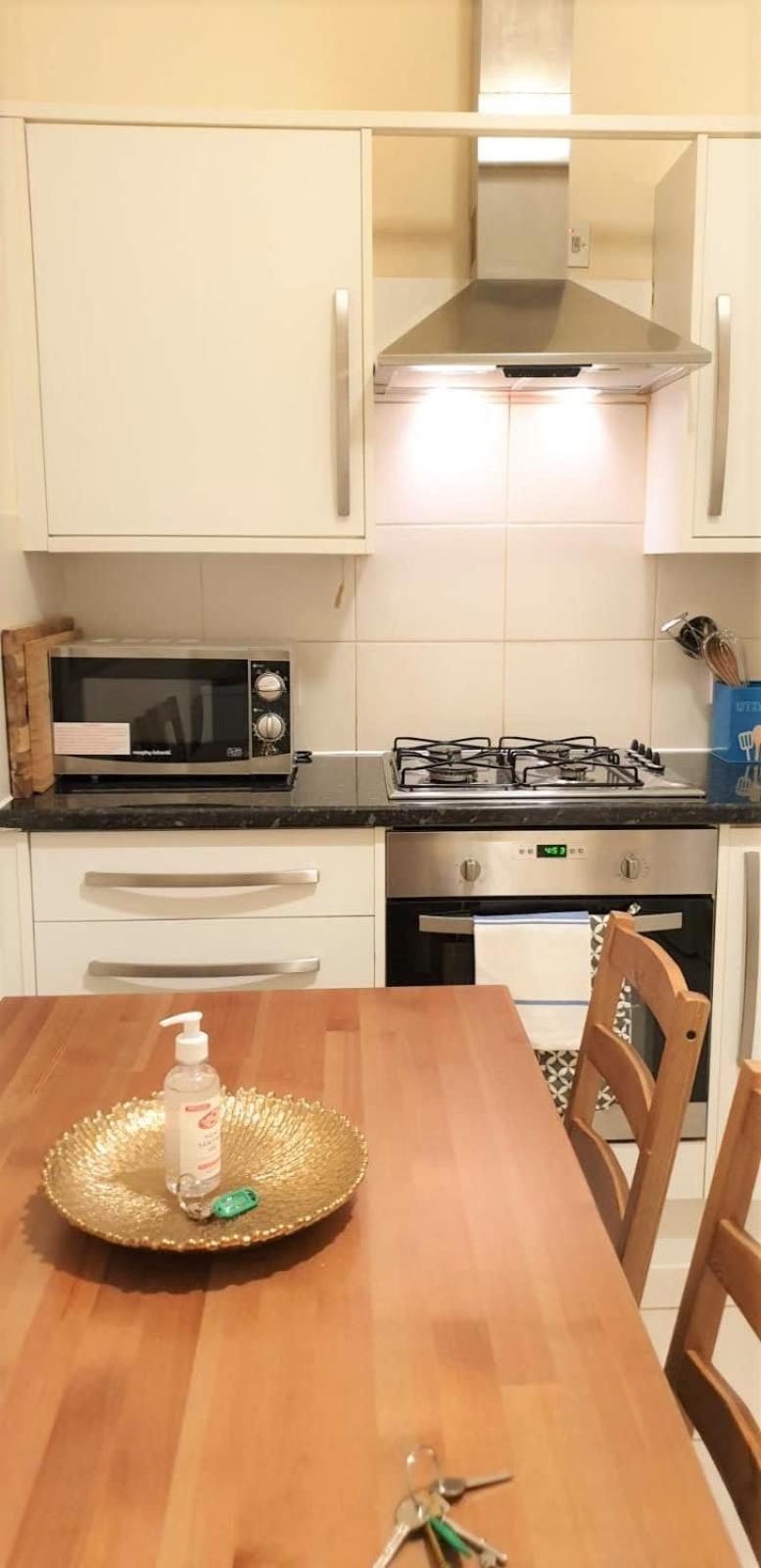 Cosy Garden Flat With Parking In Ealing Broadway Appartamento